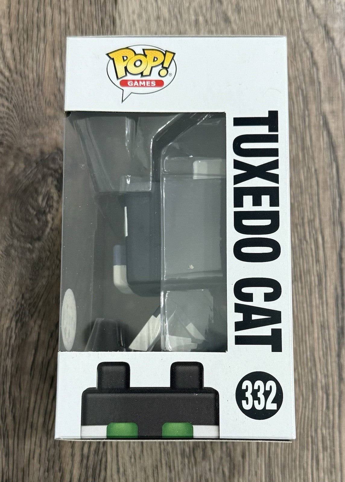 Funko Pop! Games - Minecraft: Tuxedo Cat #332 CHASE w/ Protector
