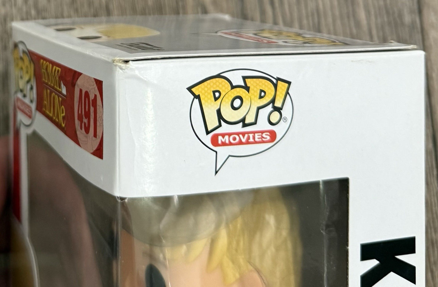 Funko Pop! Home Alone - Kevin McCallister #491 Vaulted w/ Protector BOX FLAWS