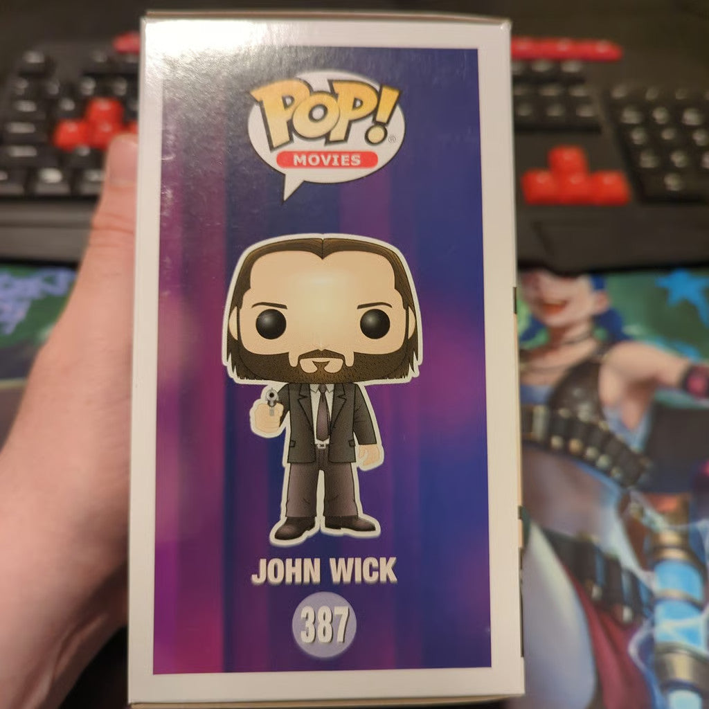 John Wick Funko Pop! John Wick #387 CHASE (w/ Protector) ***DMG BOX***
