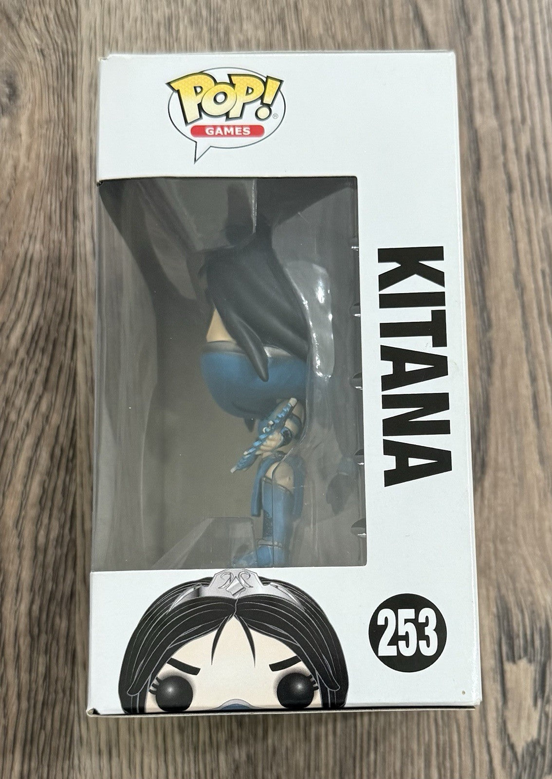 Funko Pop! Games - Mortal Kombat X: Kitana #253 Vaulted w/ Protector BOX DAMAGE