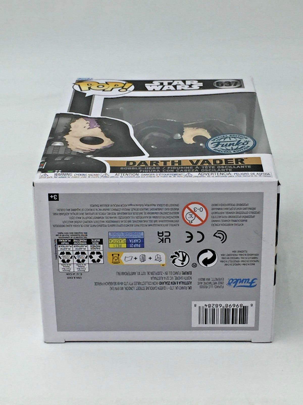 Funko Pop! Star Wars Darth Vader #637 Funko Special Edition  With Pop Protector
