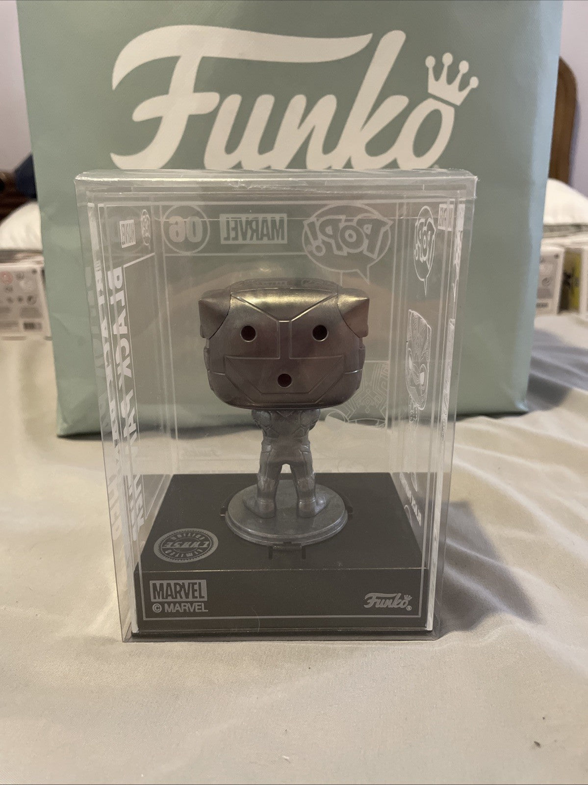 Funko Pop Diecast Black Panther CHASE 06 Funko Shop Exclusive Limited Edition