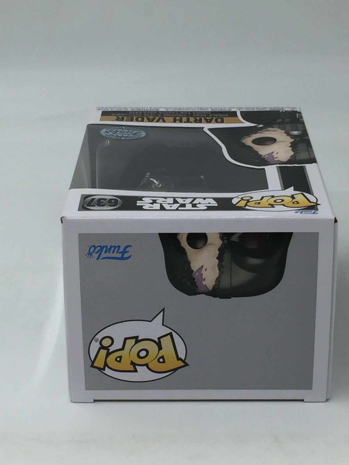 Funko Pop! Star Wars Darth Vader #637 Funko Special Edition  With Pop Protector