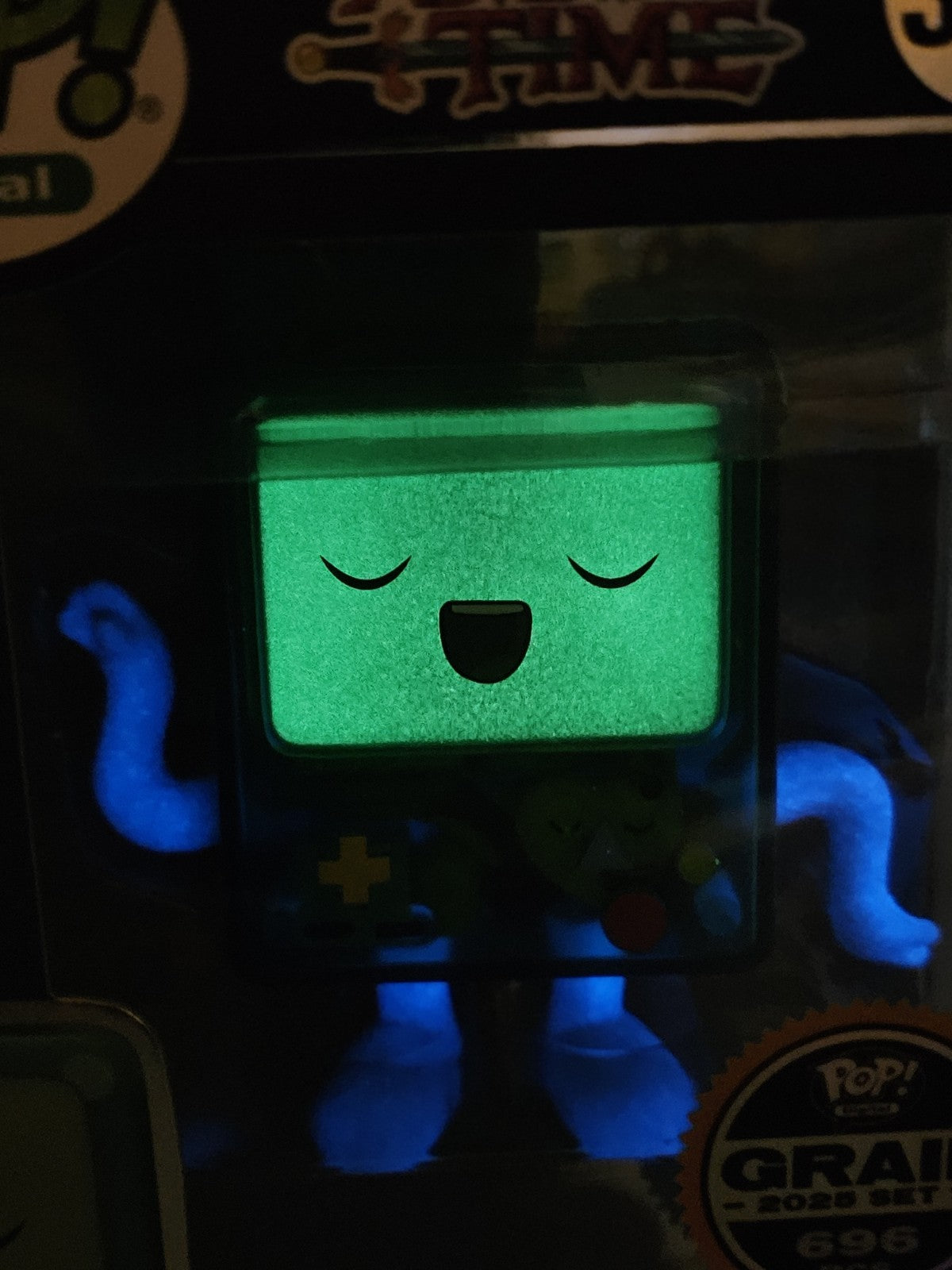Funko Pop! Digital #392 Adventure Time S2 BMO Grail LE 696 + Pop shield Armor