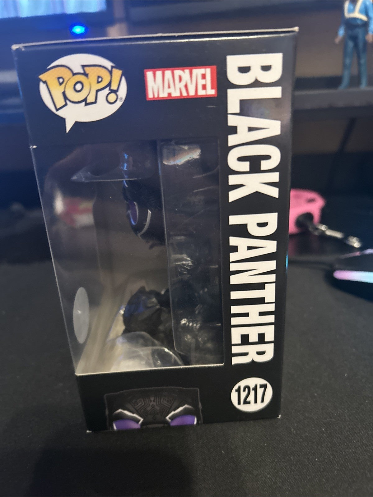 Funko Pop! Vinyl: Marvel Black Panther - Black Panther - Funko Exclusive - #1217