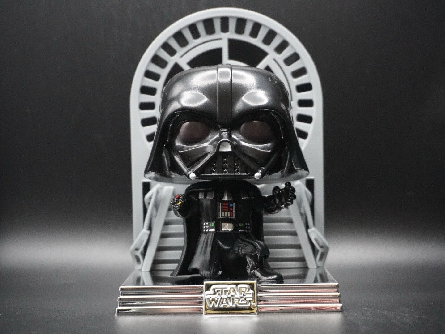 Funko Pop! Digital Star Wars Darth Vader LEGENDARY Deluxe 3000 Pcs #275