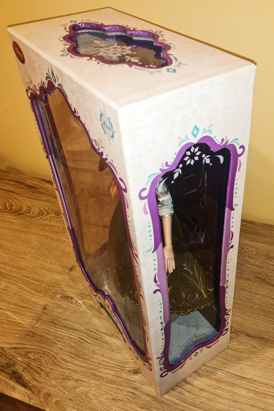 Disney Store Anna Regal Limited Edition Frozen 17" Doll