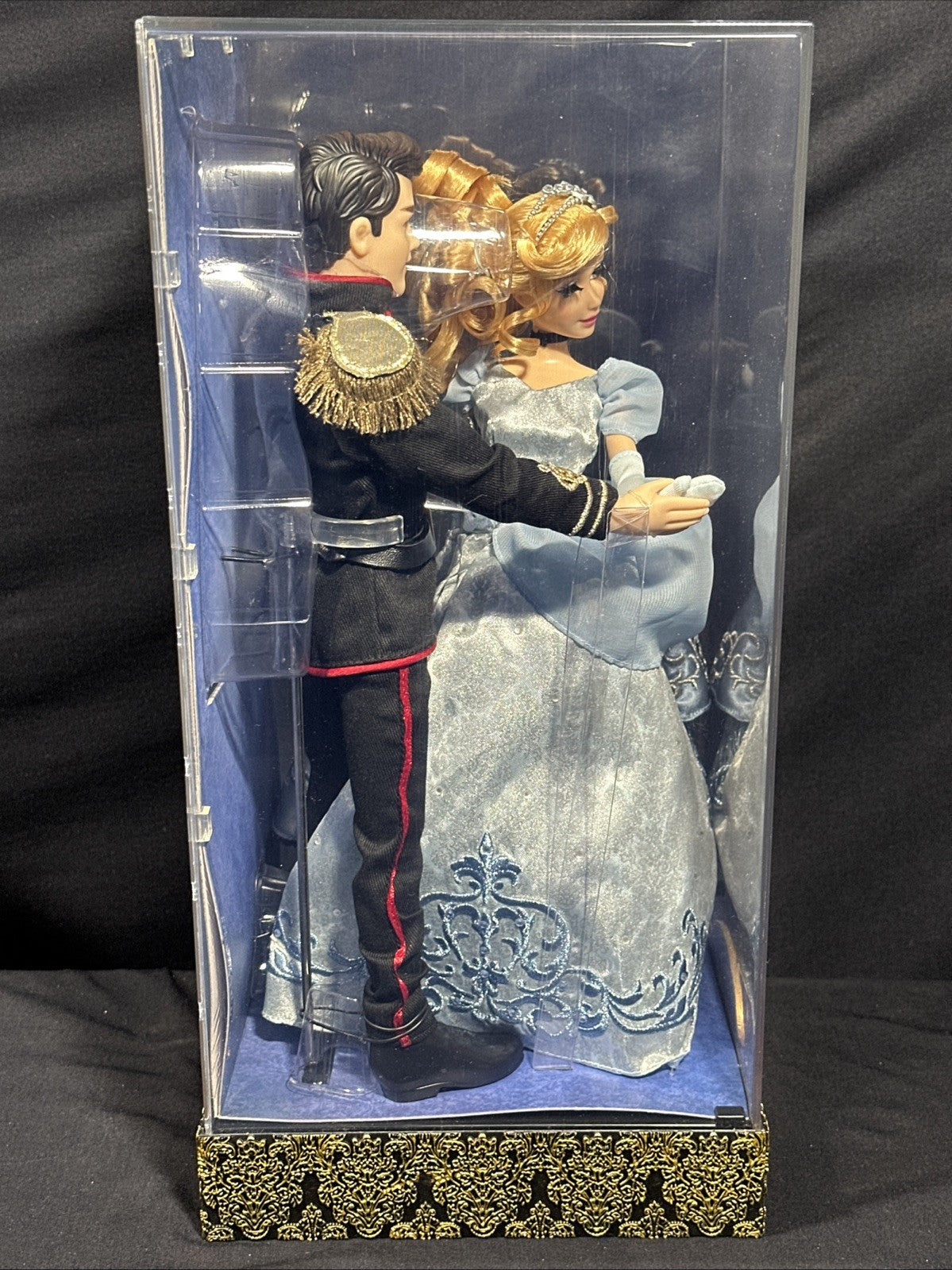 Cinderella Disney Fairytale Designer Doll Limited Edition #1460/6000