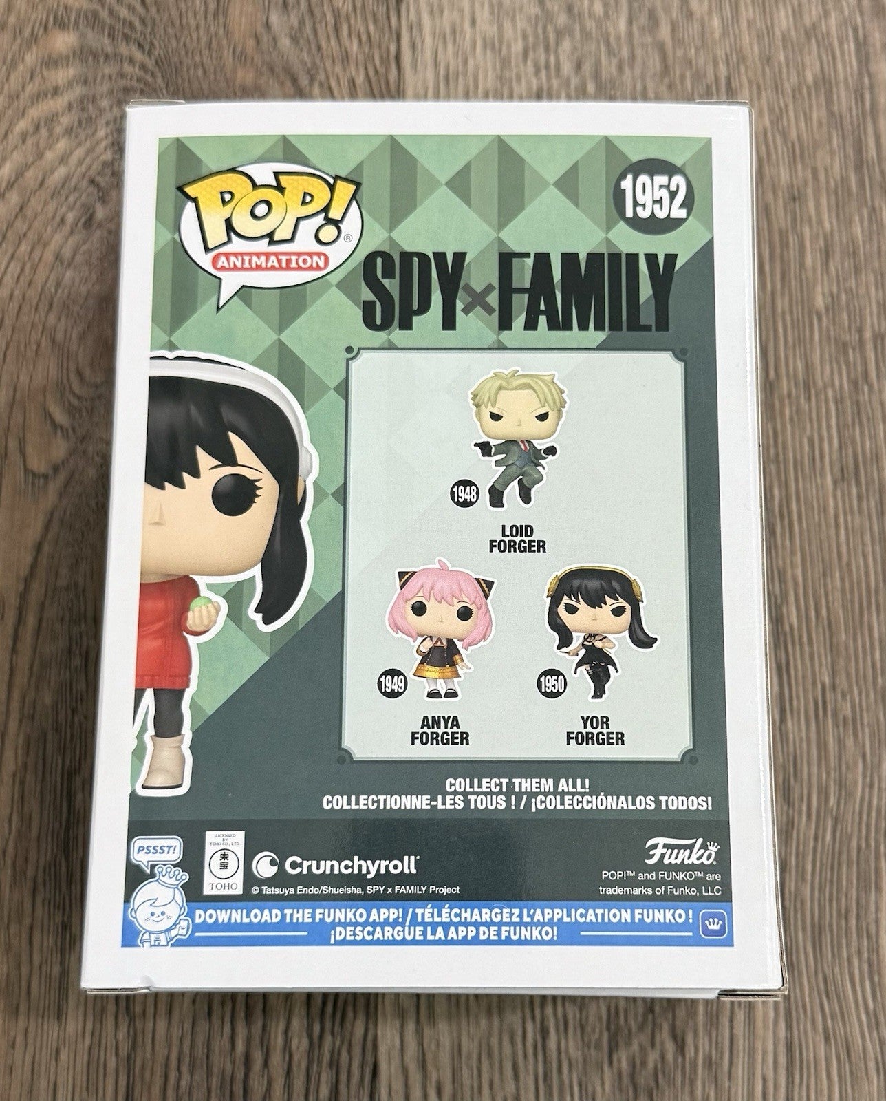 Funko Pop! Spy X Family - Yor Forger #1952 CHASE Exclusive w/ Protector