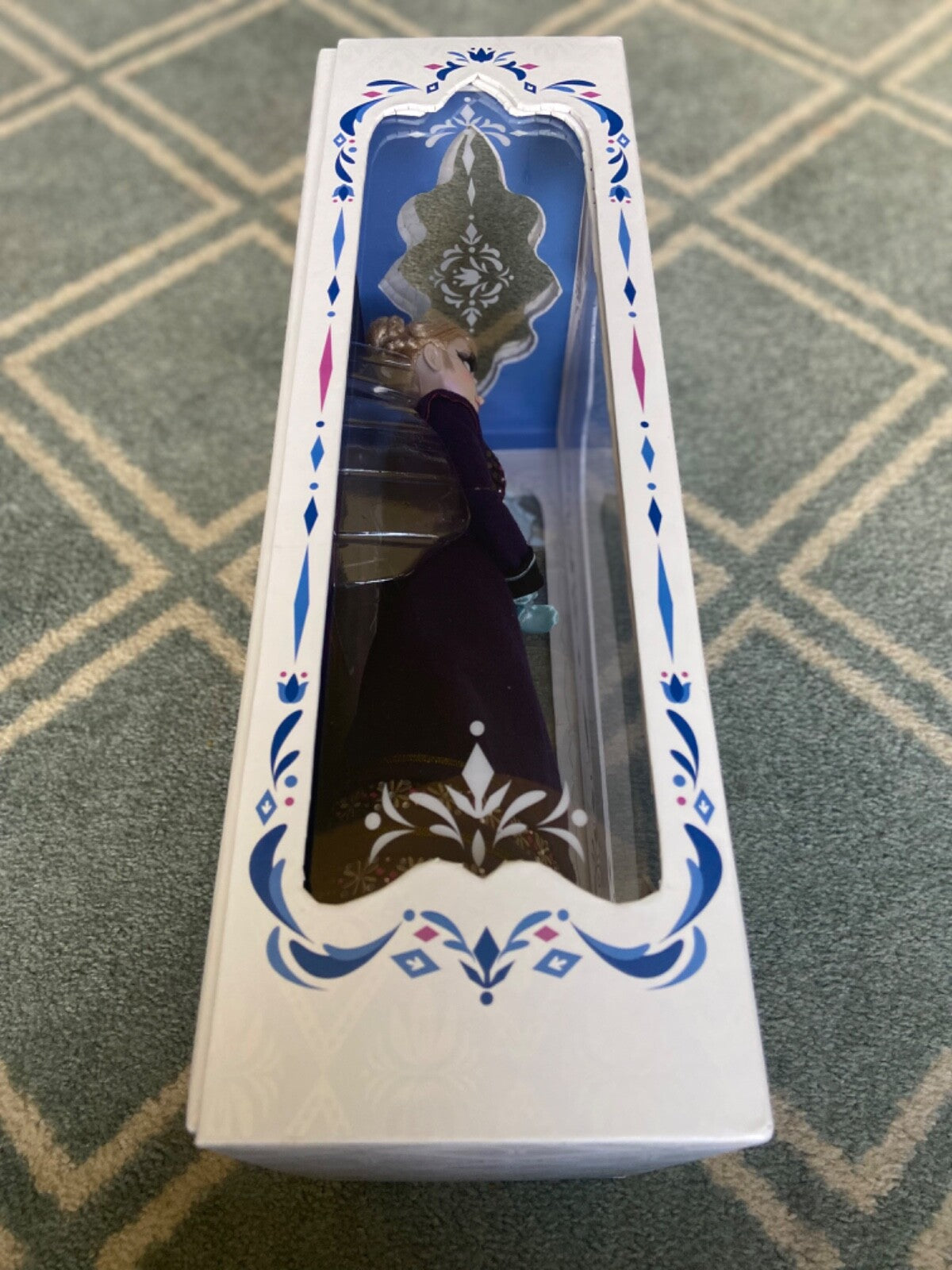 DISNEY FROZEN REGAL ELSA DOLL LIMITED EDITION OF 5000 NIB 17" NIB