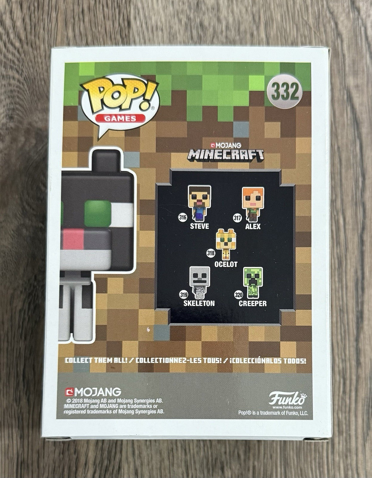 Funko Pop! Games - Minecraft: Tuxedo Cat #332 CHASE w/ Protector