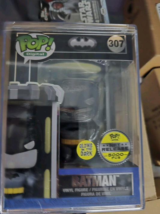 Funko Pop! Digital - DC Heroes: Batman #307 GITD Ultra LE 5000 w/ Protector