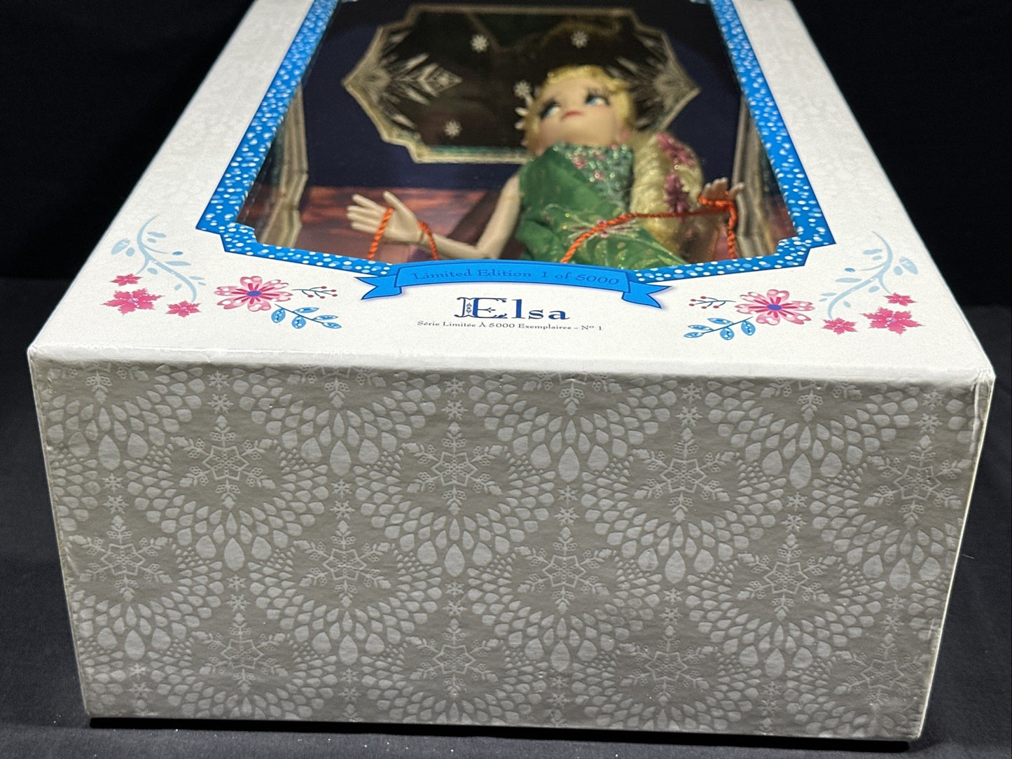 Frozen Elsa 17" Doll Disney Store Limited Edition 5000