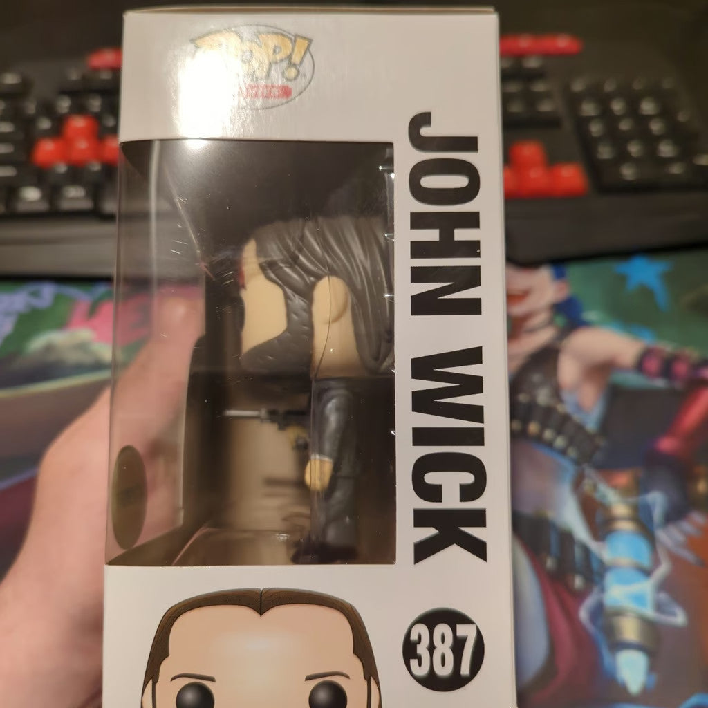John Wick Funko Pop! John Wick #387 CHASE (w/ Protector) ***DMG BOX***