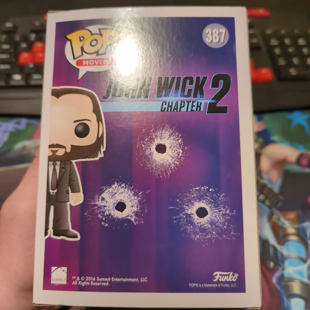 John Wick Funko Pop! John Wick #387 CHASE (w/ Protector) ***DMG BOX***